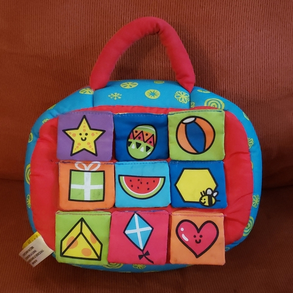 Take Along Shape Sorter (Melissa & Doug) - Picture 4 of 7